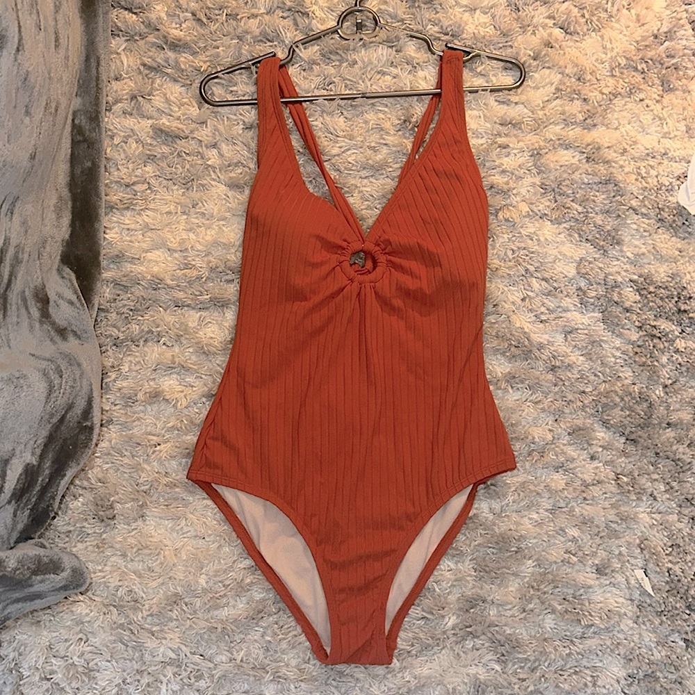 Kona Sol one piece stretchy swimsuit, NWOT